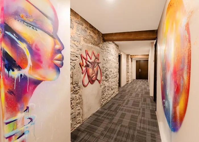 Bresoles Hotel Montreal